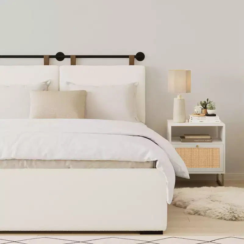 Testiera Charlie Bouclé per letto da una piazza e mezza/matrimoniale, color crema, montata a parete, in MDF, imbottita per bambini